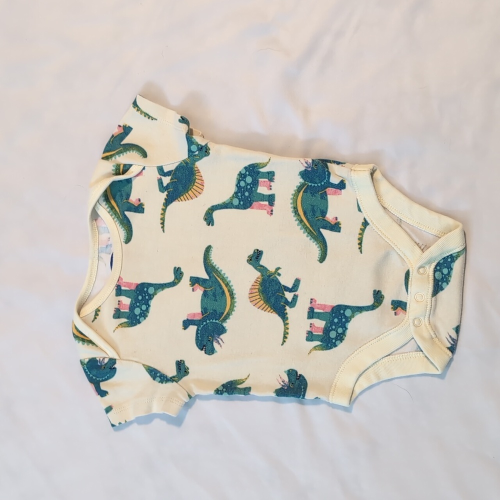Old Navy dinosaur onesie 3-6 month